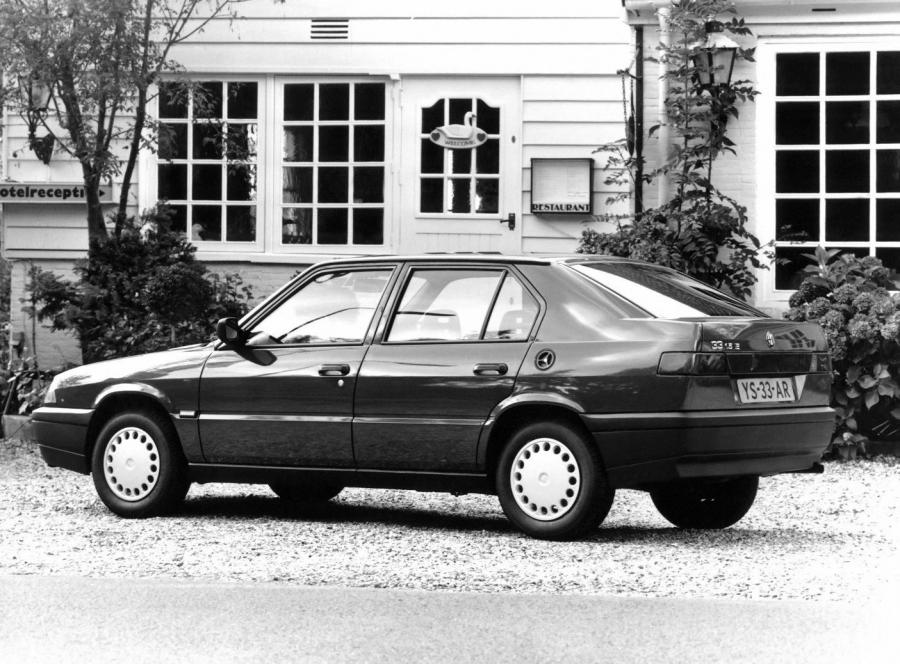  Alfa Romeo 33 (907) 1990 года  (фото 2 из 17)